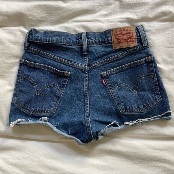 Levi’s 501 Raw Hem Buttonfly Denim Shorts, Size 27 - Picture 2 of 9